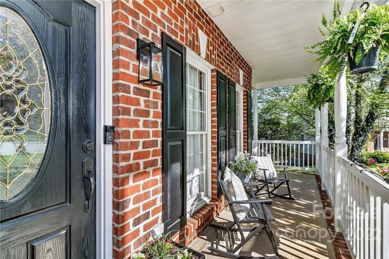 Property image 4 at 2595 Knoll Ridge Court, Hickory, NC 28602