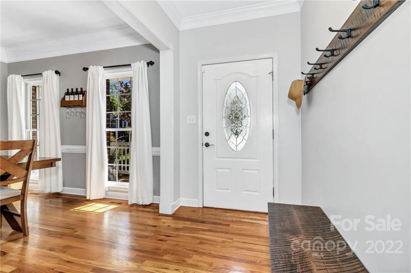 Property image 5 at 2595 Knoll Ridge Court, Hickory, NC 28602