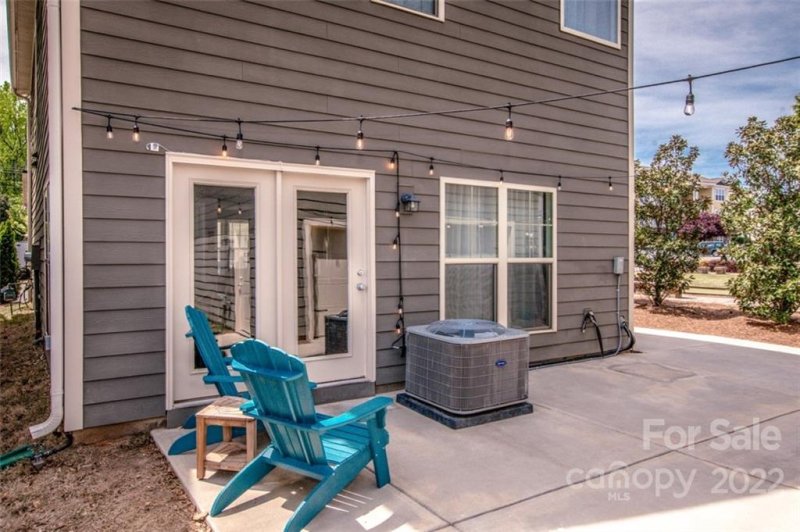 Property image 4 at 8760 Aspinwall Drive, Charlotte, NC 28216