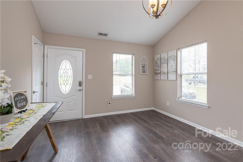 Property image 3 at 11018 Astoria Drive, Charlotte, NC 28262