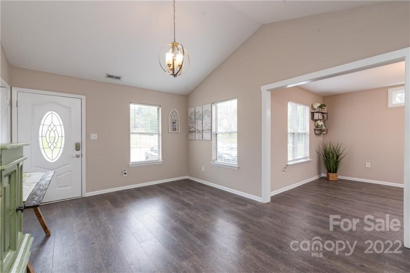 Property image 4 at 11018 Astoria Drive, Charlotte, NC 28262