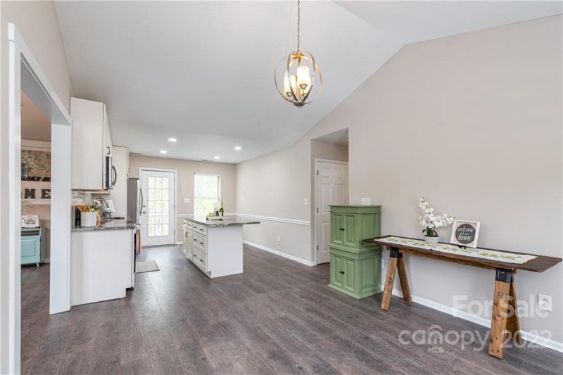 Property image 5 at 11018 Astoria Drive, Charlotte, NC 28262