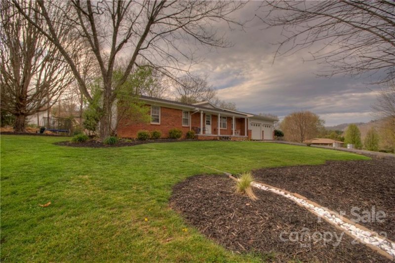Property image 3 at 258 Camelot Drive, Clyde, NC 28721