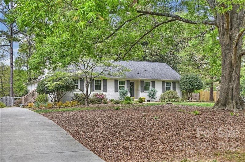 Property image 3 at 1130 Burtonwood Circle, Charlotte, NC 28212