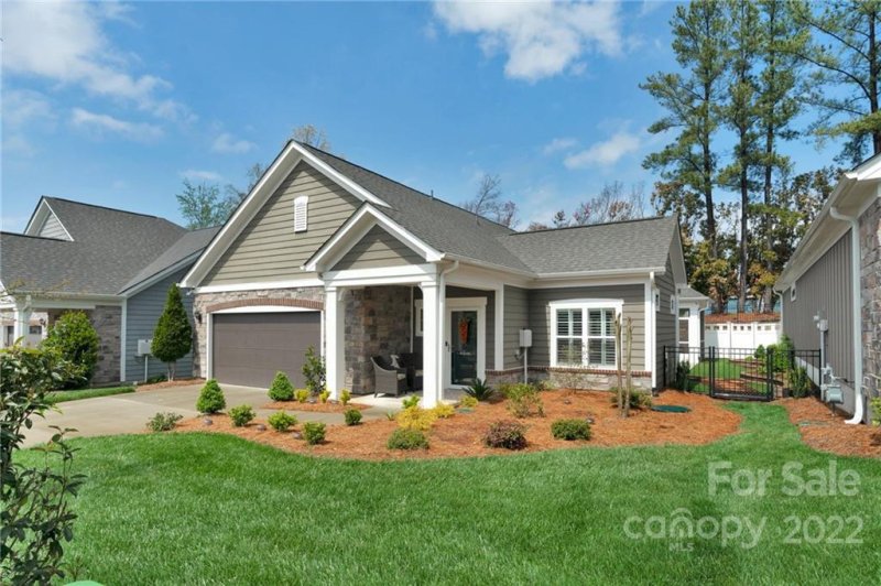 Property image 2 at 16116 Lakeside Loop Lane, Cornelius, NC 28031