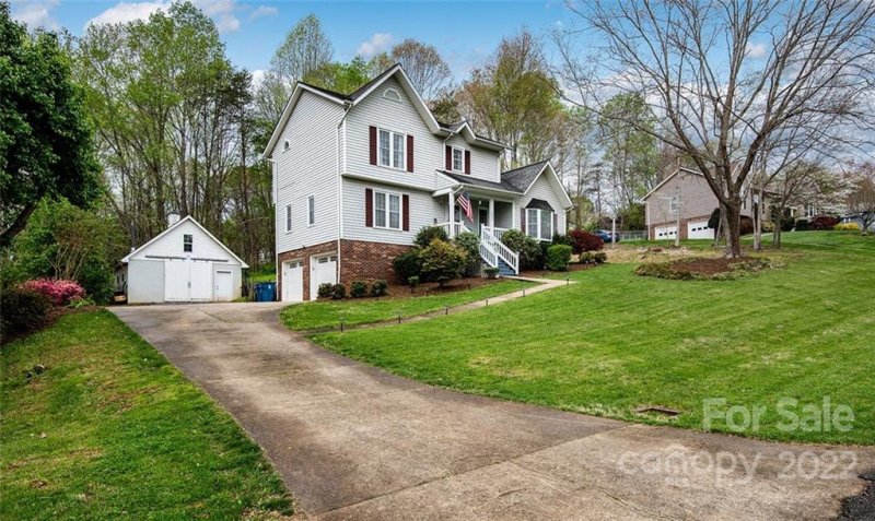 Property image 3 at 3916 Shakespeare Drive, Hickory, NC 28601