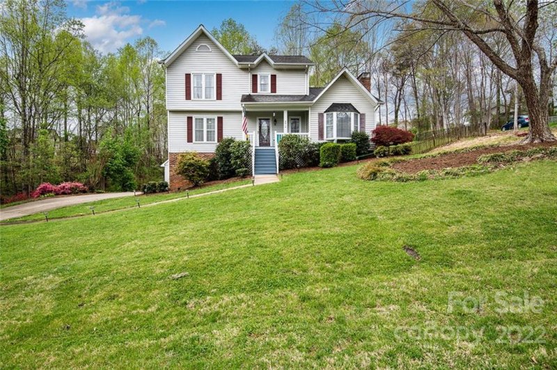 Property image 4 at 3916 Shakespeare Drive, Hickory, NC 28601