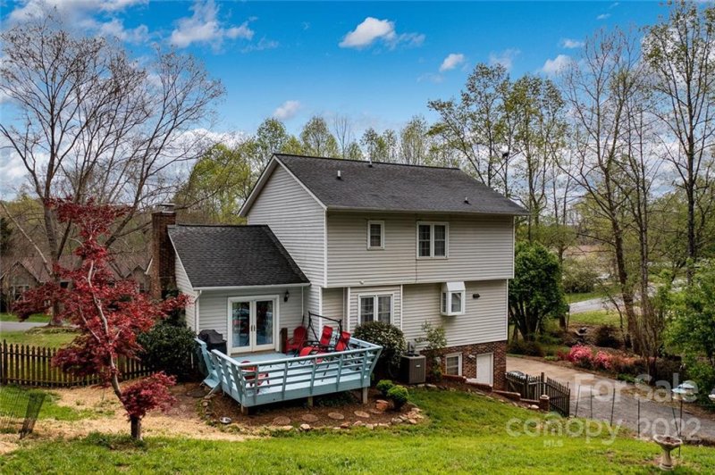 Property image 5 at 3916 Shakespeare Drive, Hickory, NC 28601