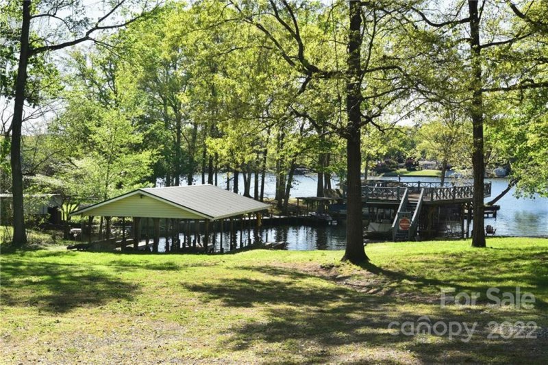 Property image 2 at 652 Springwood Drive, Mount Gilead, NC 27306