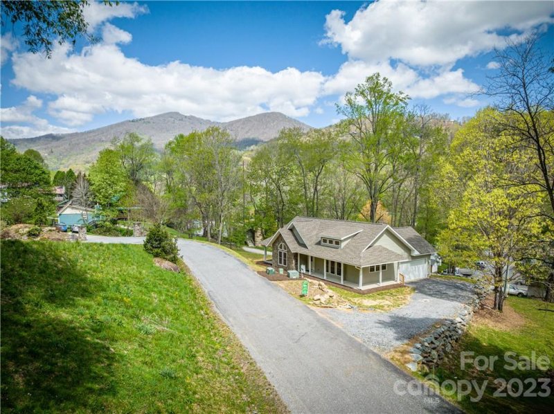 Property image 5 at 17 Tumbling Water Trail, Maggie Valley, NC 28751