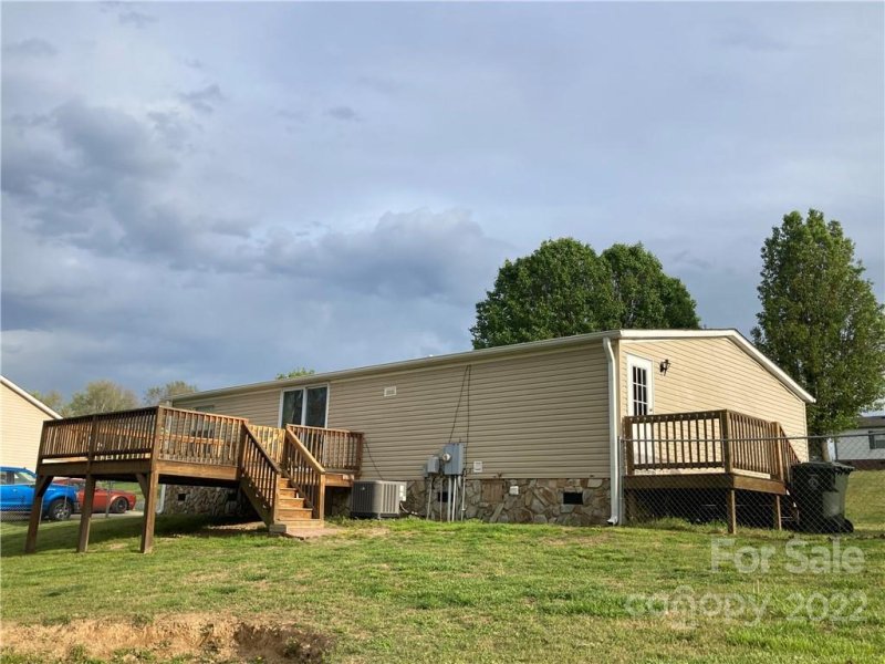 Property image 4 at 176 Crown Court, Kings Mountain, NC 28086