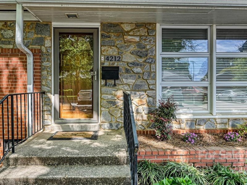 Property image 3 at 4212 Randolph Road, Charlotte, NC 28211