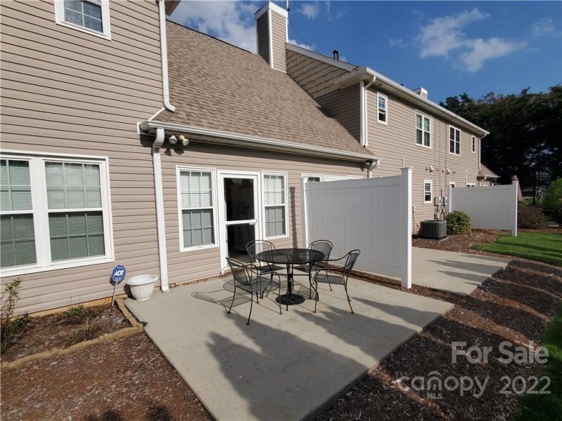 Property image 3 at 1547 16th Avenue, Hickory, NC 28601