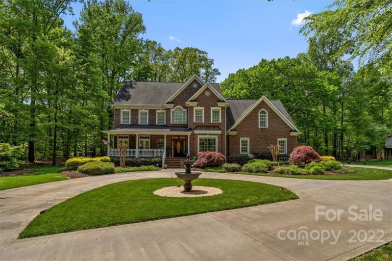 Property image 2 at 1033 Pierce Avenue, Mount Holly, NC 28120