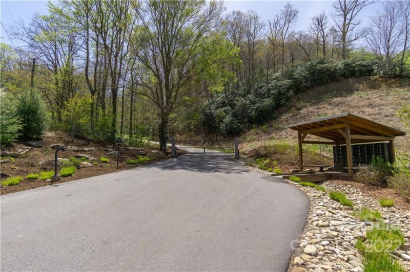 Property image 4 at 1411 Easy Wind Drive, Swannanoa, NC 28778