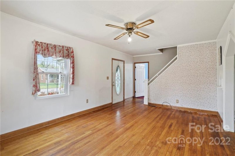 Property image 5 at 712 Pennton Avenue, Lenoir, NC 28645