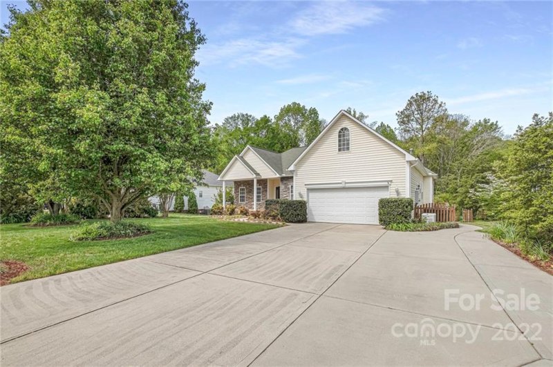 Property image 2 at 3846 Bent Creek Drive, Concord, NC 28027