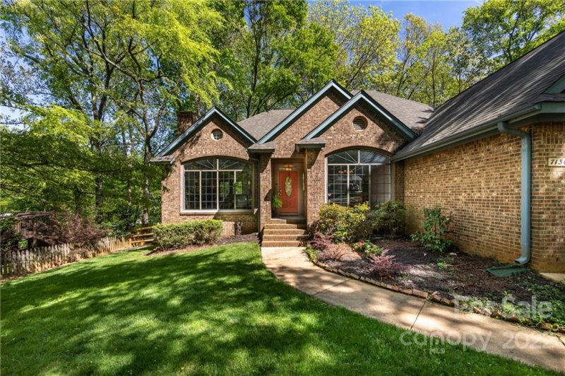 Property image 2 at 7130 Essington Drive, Charlotte, NC 28270