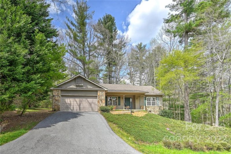 Property image 3 at 33 Tall Pines Road, Hendersonville, NC 28739