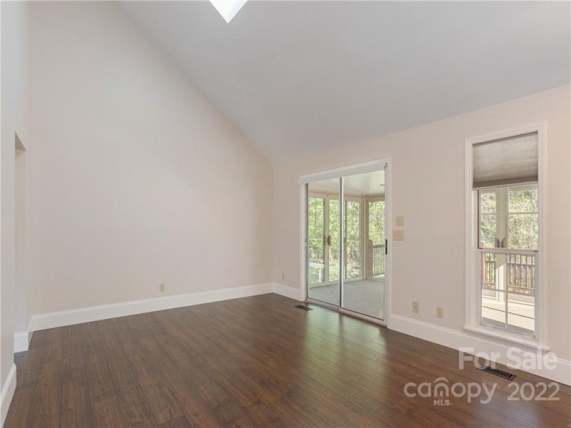 Property image 5 at 22 Park Avenue, Asheville, NC 28803