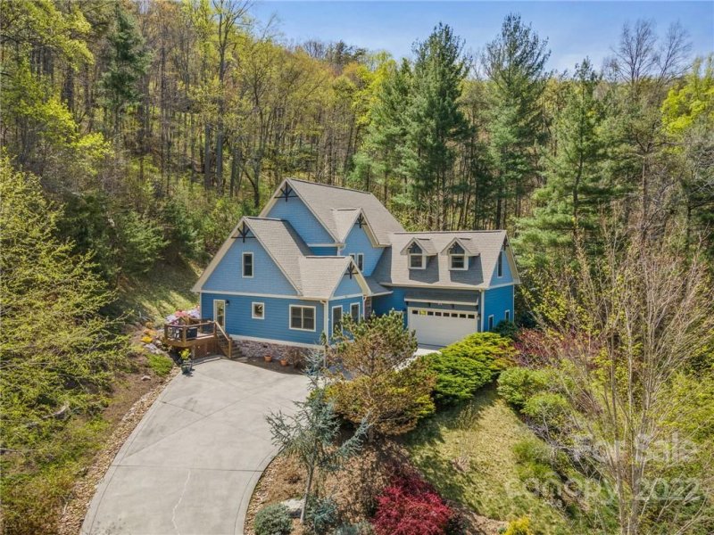 Property image 3 at 64 Village Pointe Lane, Asheville, NC 28803