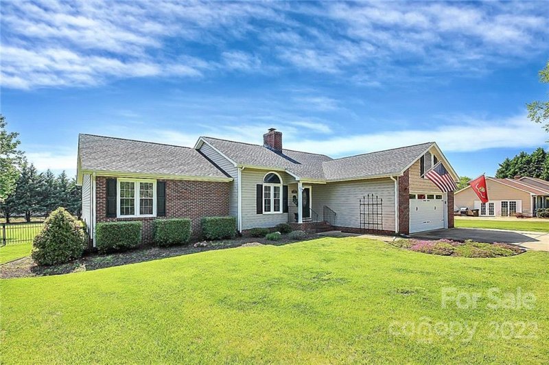 Property image 2 at 106 Sterling Drive, York, SC 29745