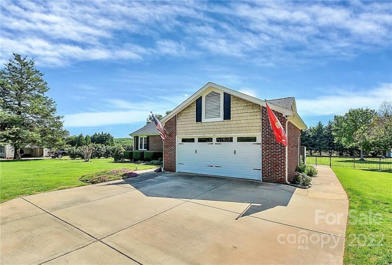 Property image 3 at 106 Sterling Drive, York, SC 29745