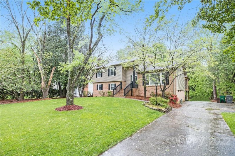 Property image 3 at 7516 Cornwallis Lane, Charlotte, NC 28270