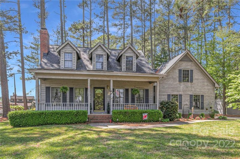 Property image 2 at 618 Isle Of Pines Road, Mooresville, NC 28117