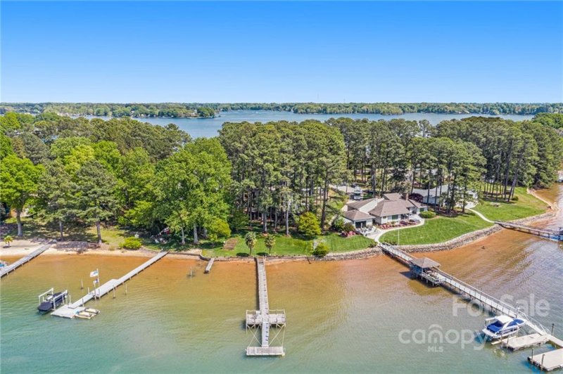 Property image 3 at 618 Isle Of Pines Road, Mooresville, NC 28117