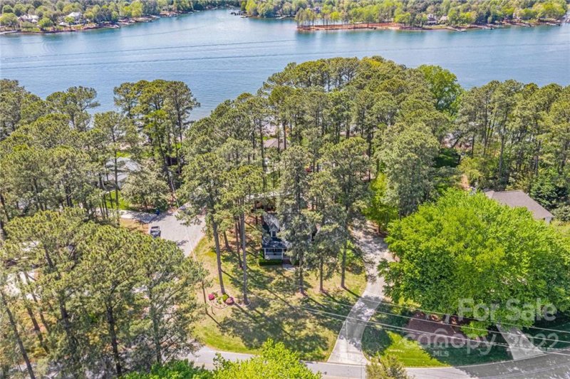 Property image 4 at 618 Isle Of Pines Road, Mooresville, NC 28117