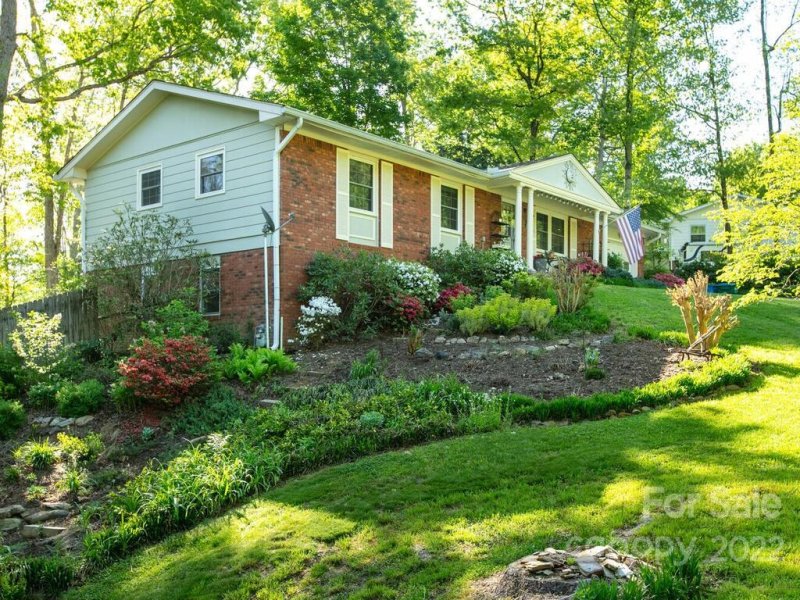 Property image 2 at 13 Auburndale Drive, Asheville, NC 28806