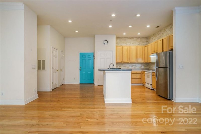 Property image 4 at 621 Garden District Drive, Charlotte, NC 28202