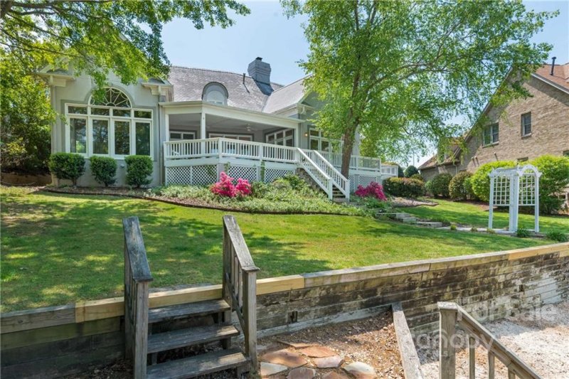 Property image 4 at 16009 Riverpointe Drive, Charlotte, NC 28278