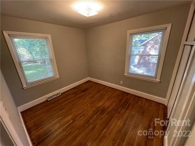 Property image 4 at 2214 Arnold Drive, Charlotte, NC 28205