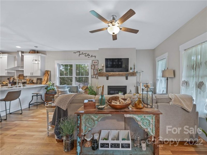 Property image 4 at 109 Druid Drive, Asheville, NC 28806