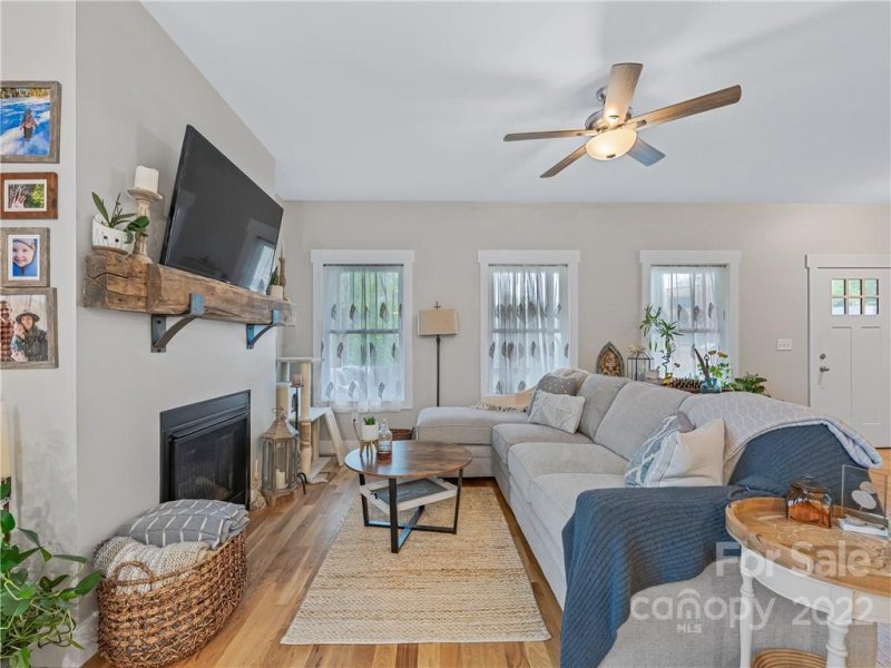 Property image 5 at 109 Druid Drive, Asheville, NC 28806