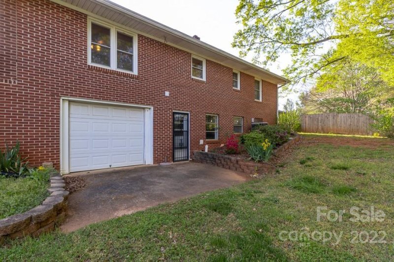 Property image 4 at 2421 S Lafayette Street, Shelby, NC 28152