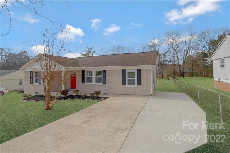 Property image 3 at 2321 Lyon Street, Gastonia, NC 28052