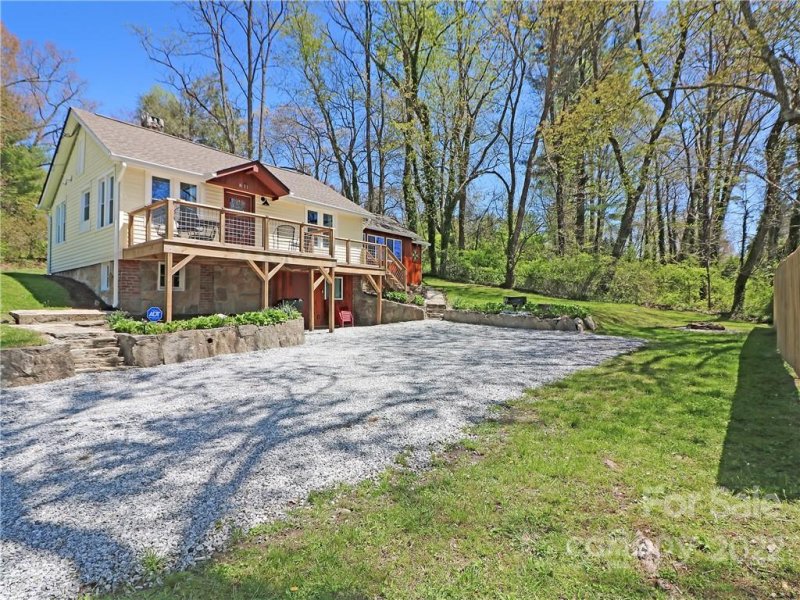 Property image 3 at 811 Miami Terrace, Hendersonville, NC 28791