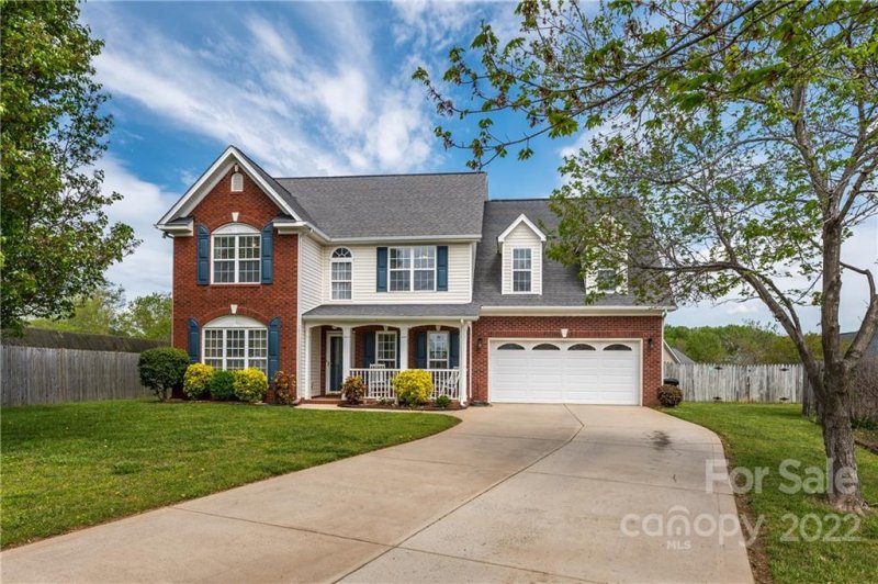 1517 Williamsburg Lane