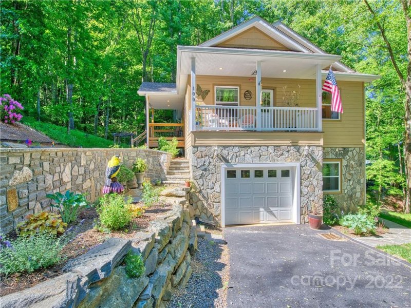 Property image 2 at 100 Loafer Lane, Waynesville, NC 28785