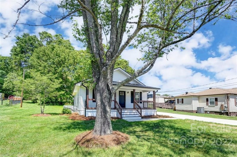 Property image 3 at 1211 Catawba Street, Belmont, NC 28012