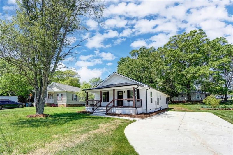 Property image 4 at 1211 Catawba Street, Belmont, NC 28012