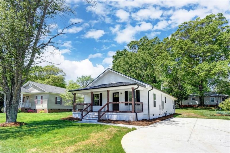 Property image 5 at 1211 Catawba Street, Belmont, NC 28012