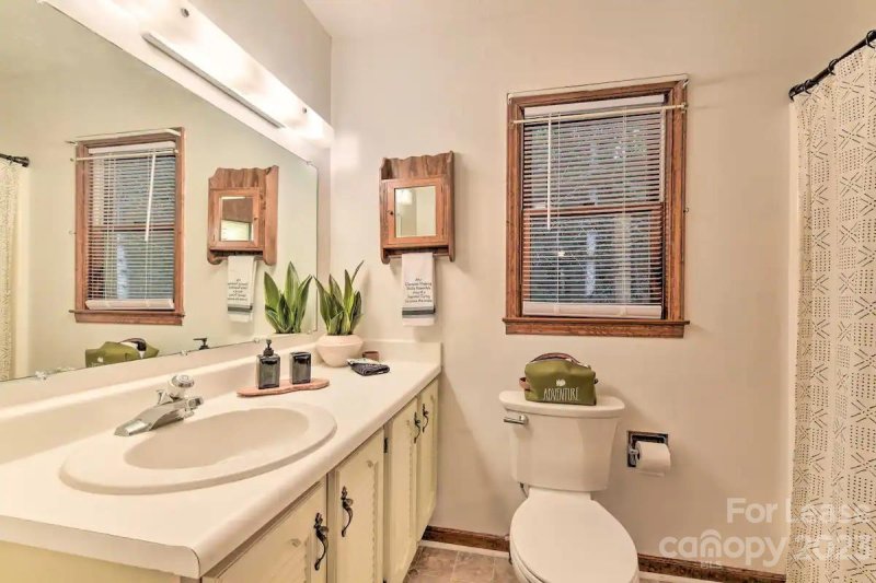 Property image 5 of 106 Sage Court in Maggie Valley Country Club Est, Maggie Valley, NC 28716