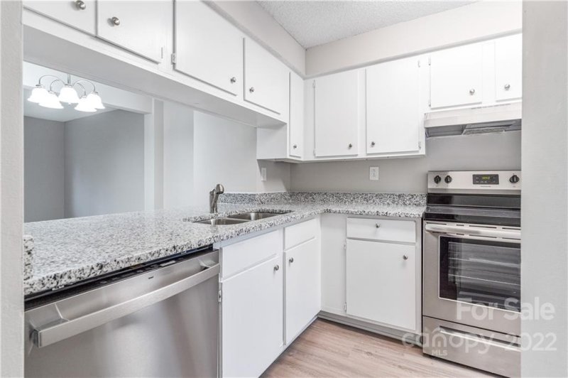 Property image 5 at 7325 Pebblestone Drive, Charlotte, NC 28212