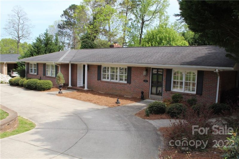 Property image 2 at 305 Odell Street, Kannapolis, NC 28083