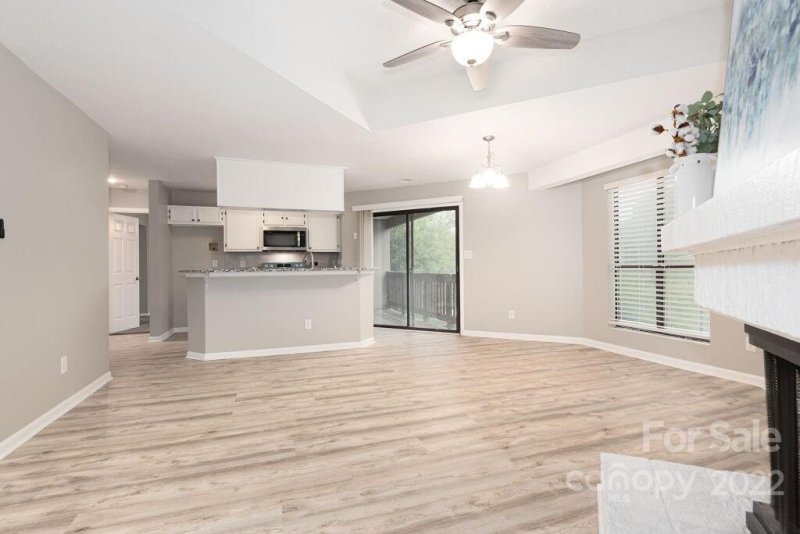 Property image 3 at 8240 Cedar Glen Drive, Charlotte, NC 28212