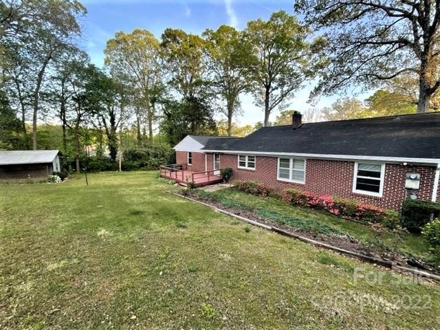 Property image 3 at 215 Dogwood Drive, Mount Holly, NC 28120